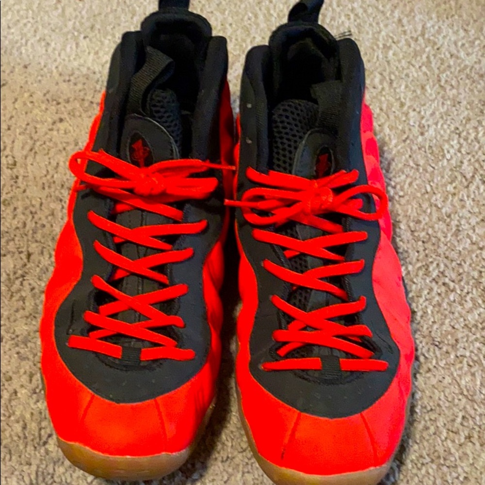 Nike Foamposite University Red